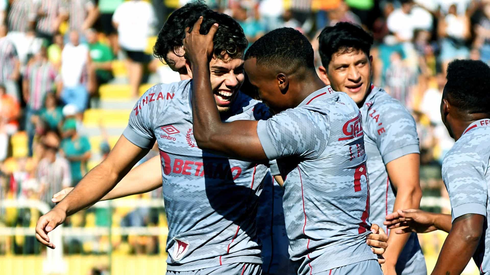 Fluminense goleia Resende e assegura título da Taça Guanabara