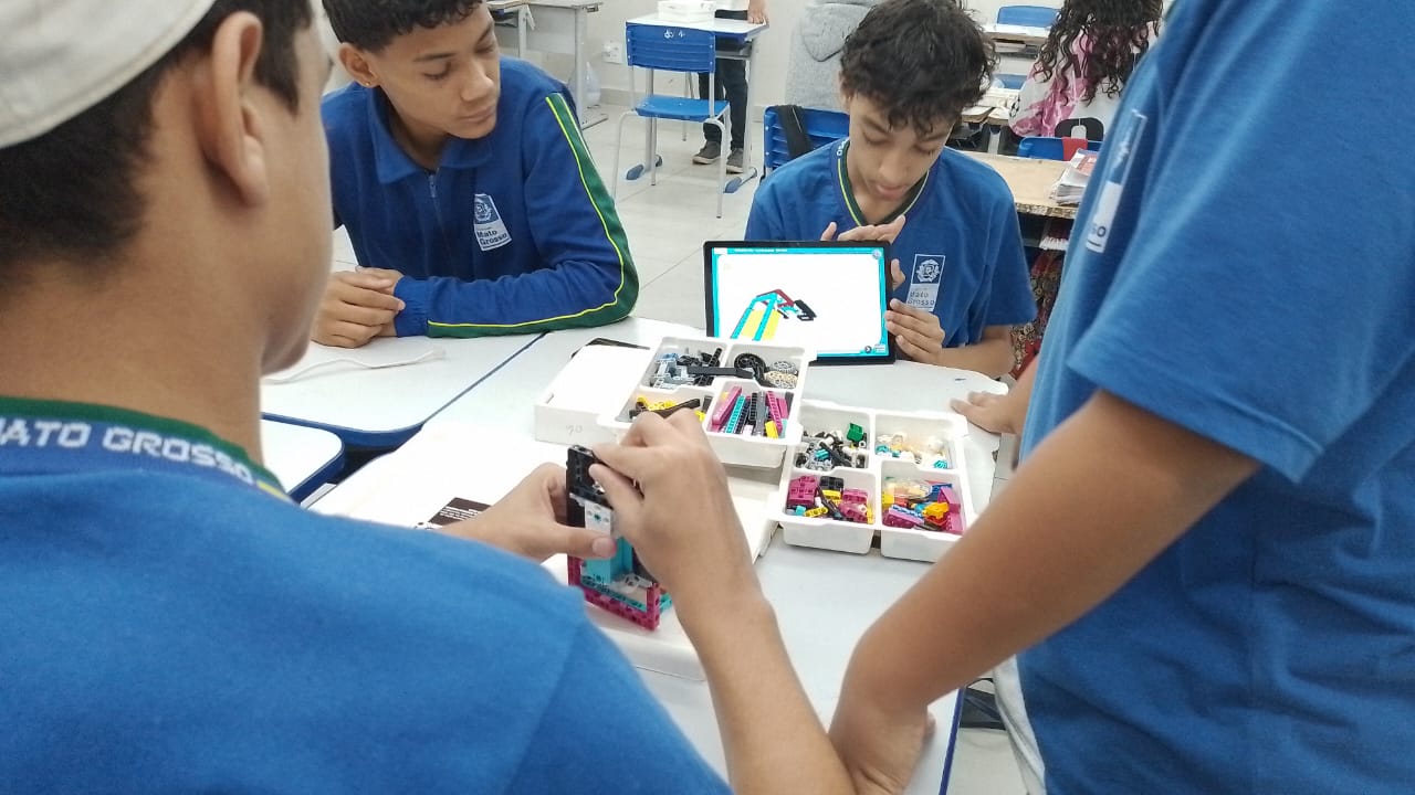 estudantes_MT