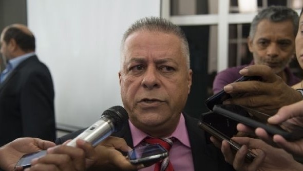 Chico 2.000 garante 10 votos para reeleição