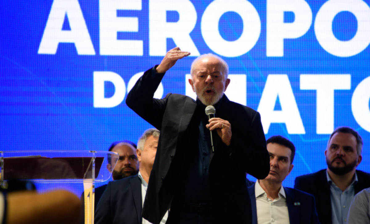 multa desfile Lula