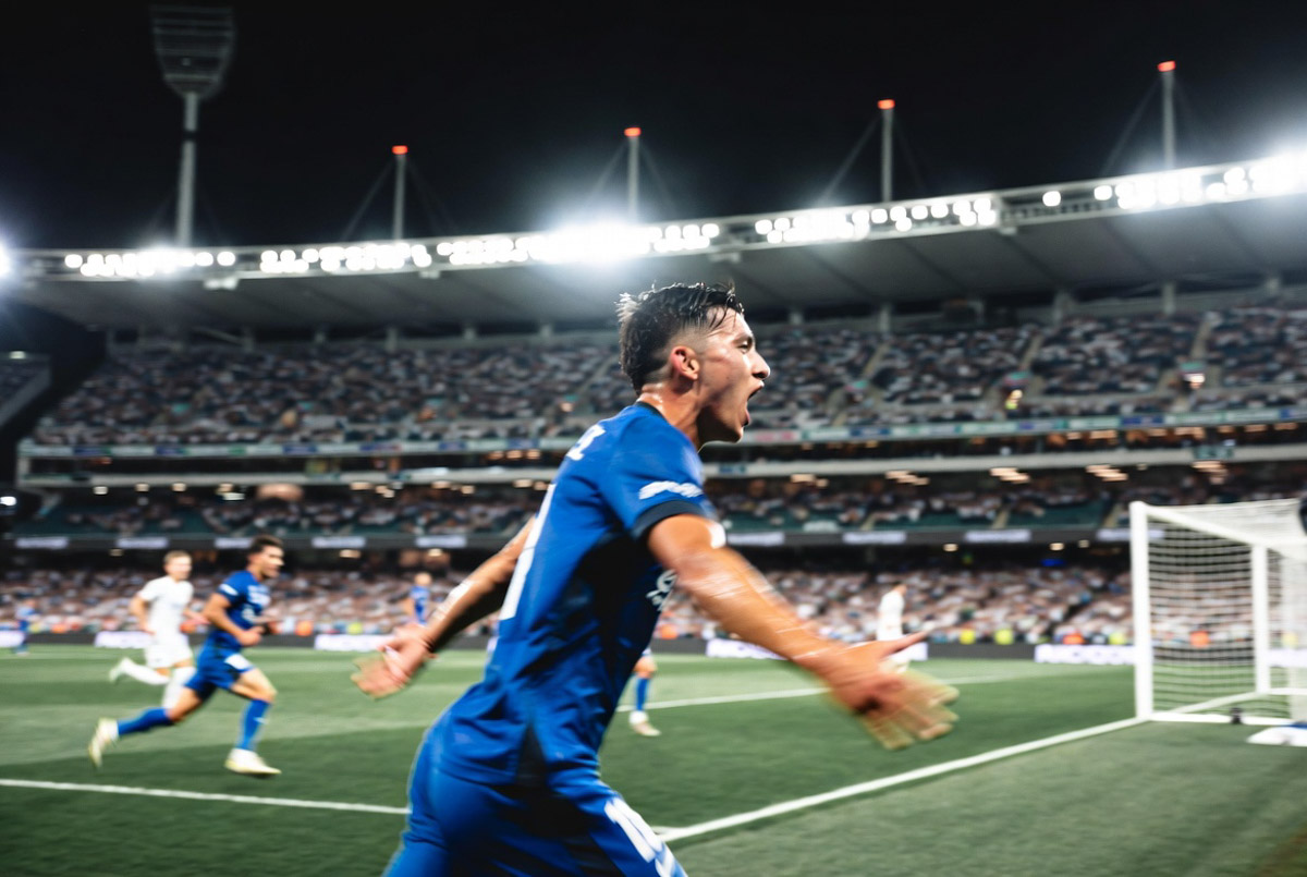 hat-trick de João Pedro